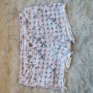 Bullhead Distressed Raw Hem Embroidered Stretchy Cut Off Shorts 9